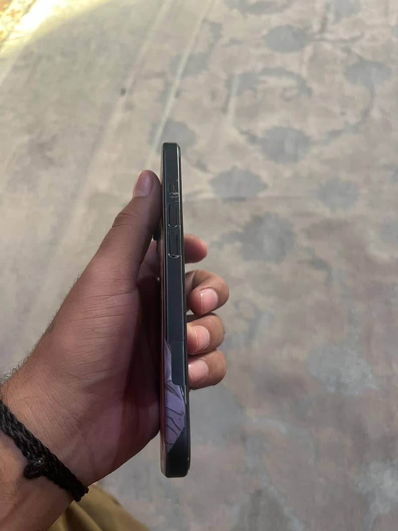 Apple iPhone 15 3