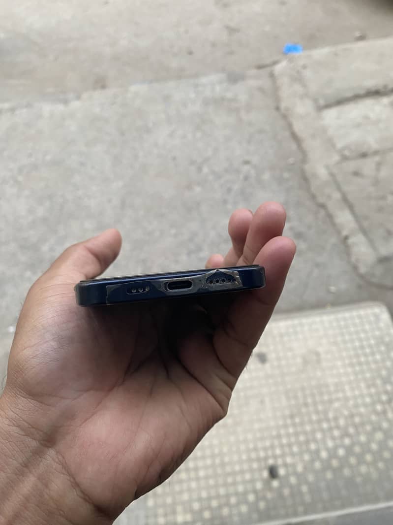 Apple iPhone 15 Pro 3