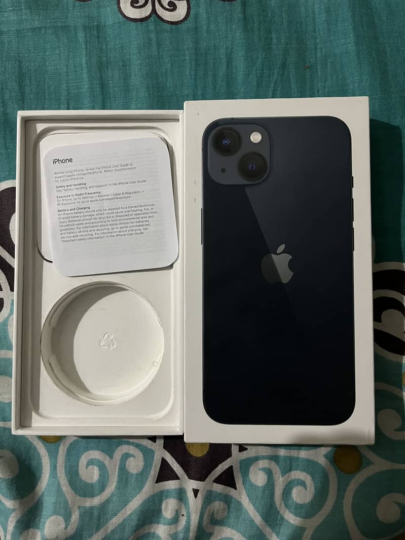 Apple iPhone 13 0