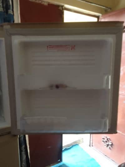 PEL Refrigerator – Heavy Duty Cooling | Clean Condition
