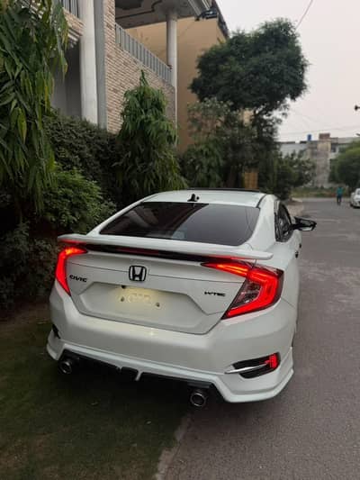 Honda Civic Oriel ug 2017 total genuine 1 piece civic x loaded urgent
