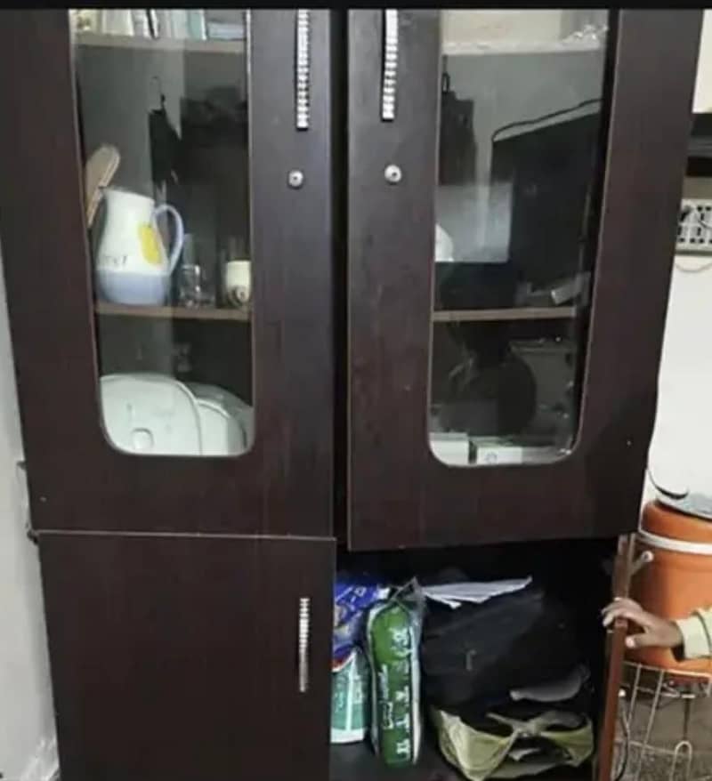 Wardrobe 0