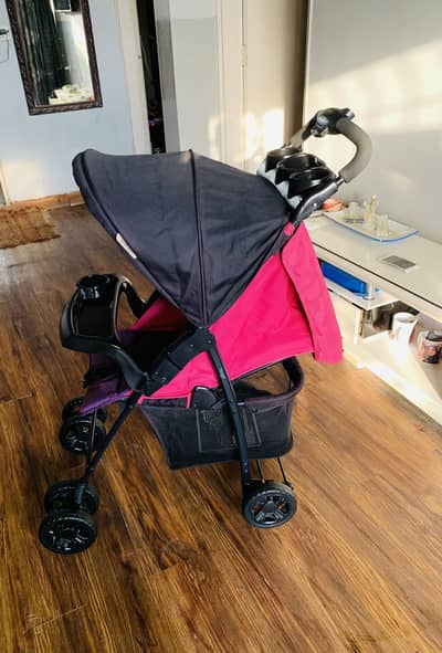 Imported ( juniors ) pram / stroller in excellent condition