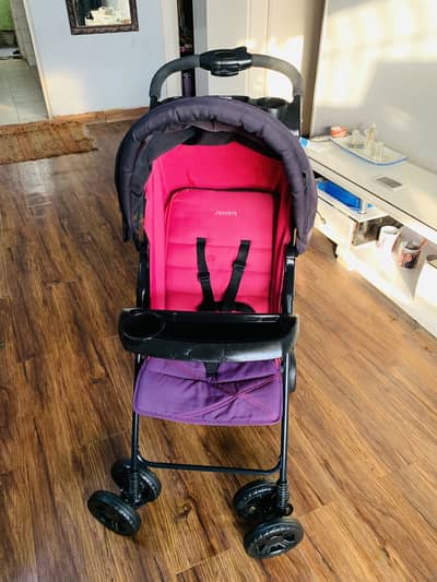 Imported ( juniors ) pram / stroller in excellent condition