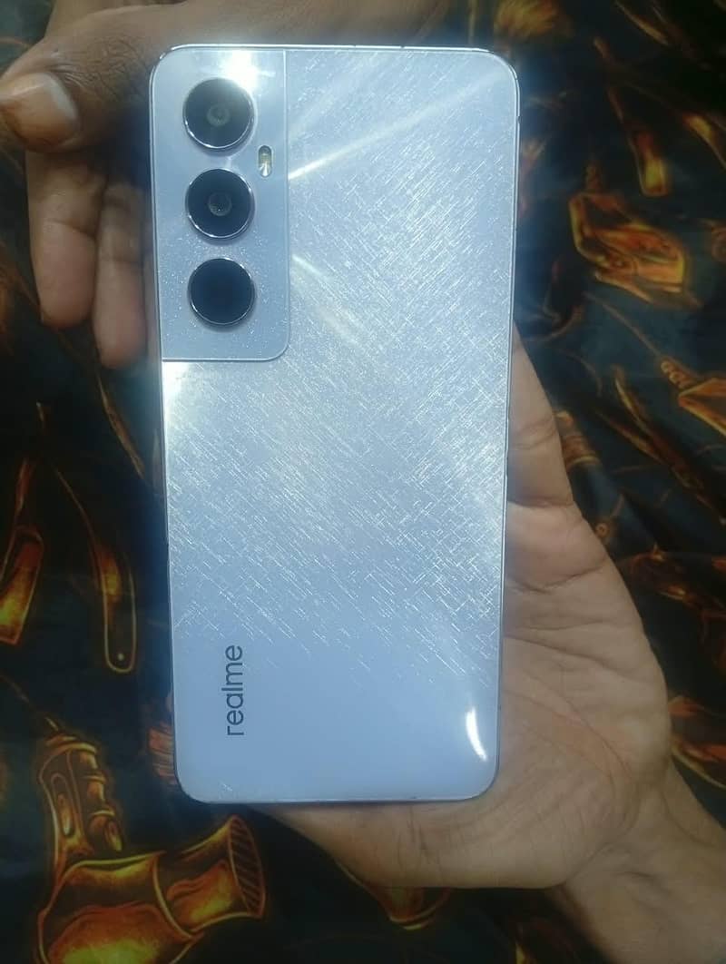 Realme C65 0