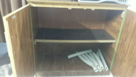 iron stand 8000 chester 12000 urgent sale condition ok