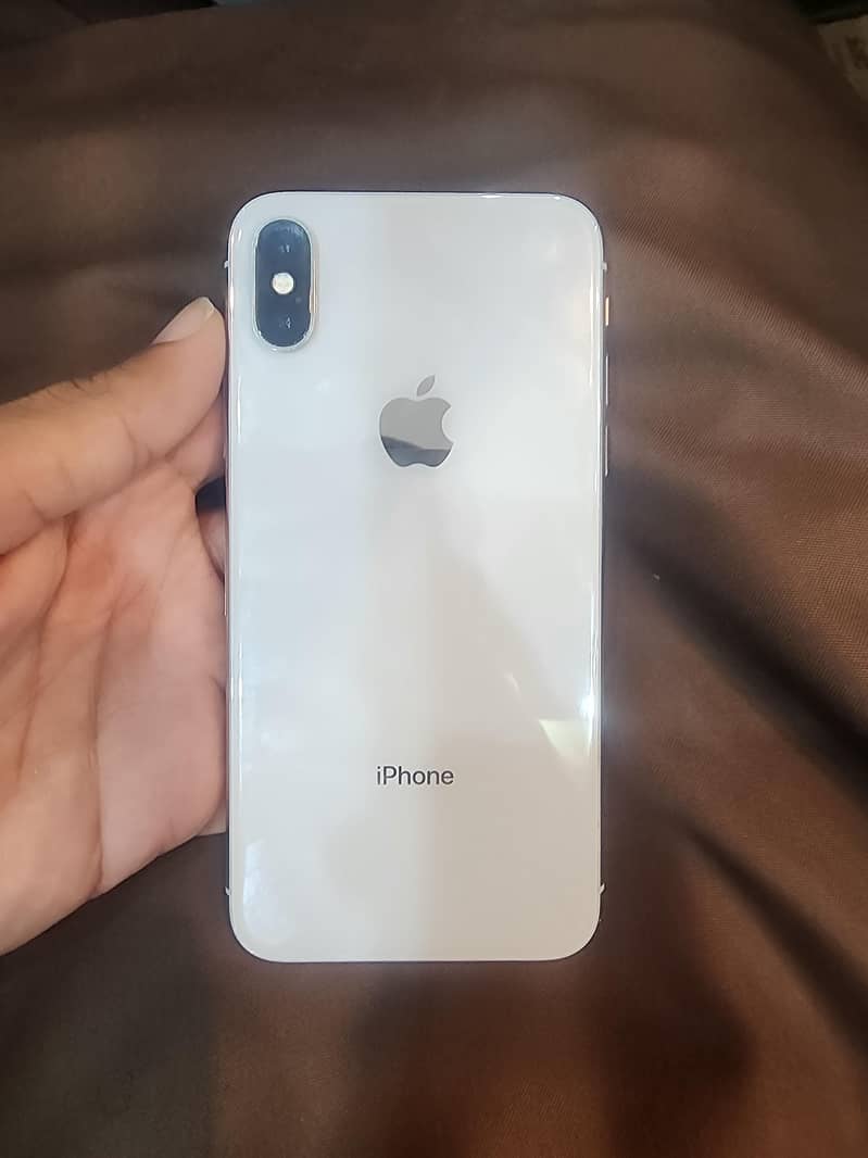Apple iPhone X 4