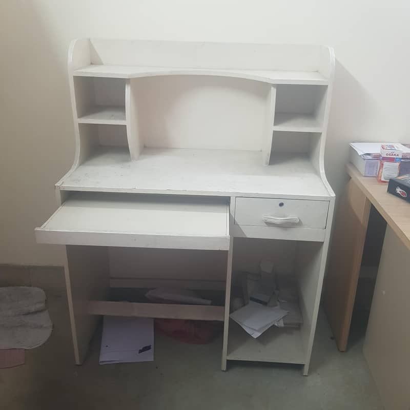 PC table for sell 0