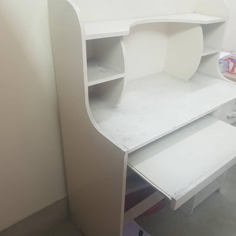 PC table for sell 1