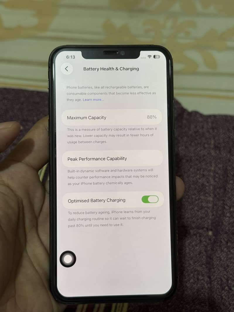 Apple iPhone 11 Pro Max 4