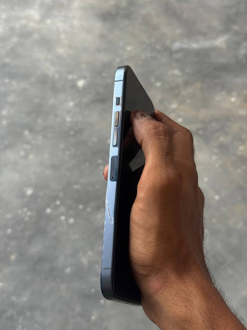Apple iPhone 13 Pro Max 2