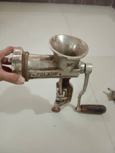 Manual meat grinder (qeema bnanay ki machine)