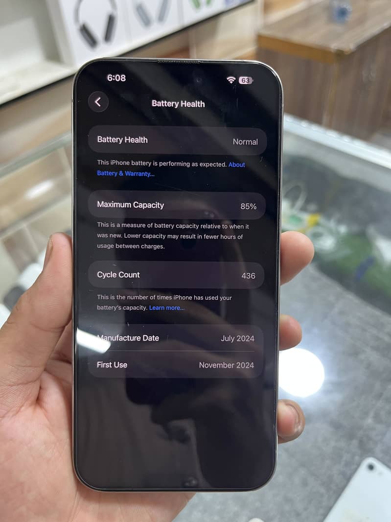 Apple iPhone 15 Pro Max 2