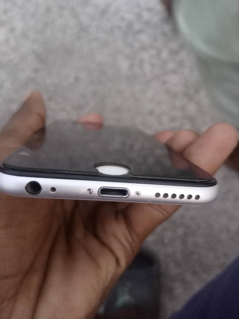 Apple iPhone 6S 1