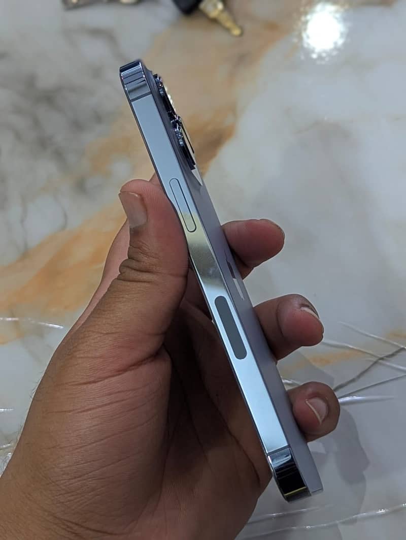 Apple iPhone 13 Pro 4