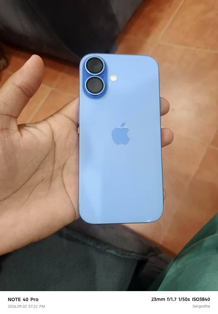 Apple iPhone 16 1