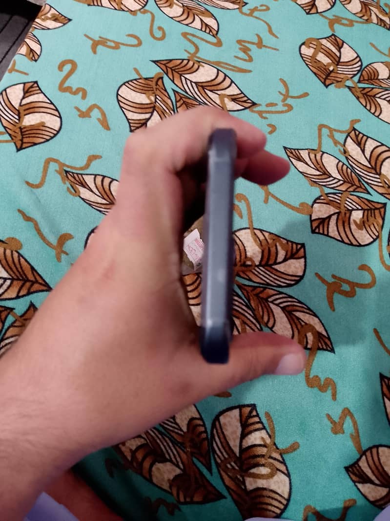 OPPO A6 4