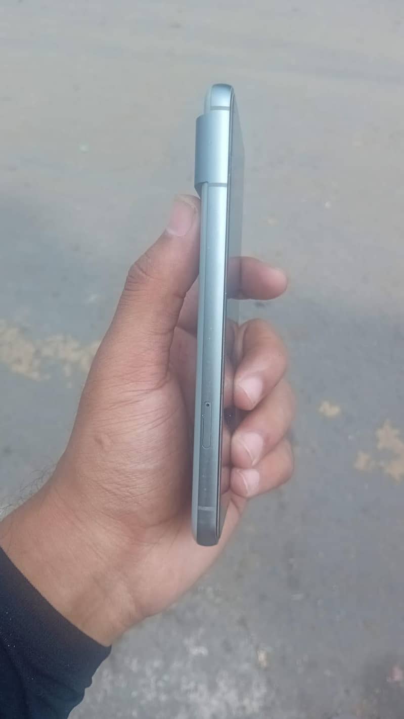 Google Pixel 8 2