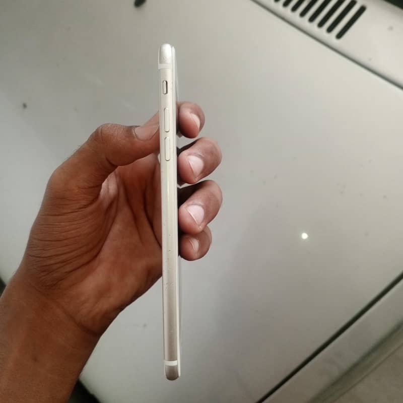 Apple iPhone 7 Plus 0