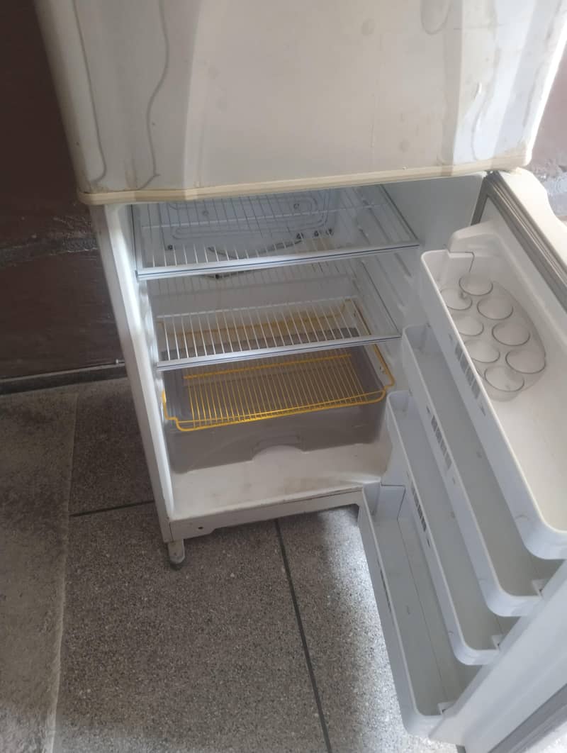 Dawlance Refrigerator 1