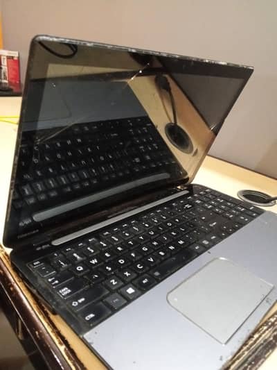 Toshiba laptop (crack screen)