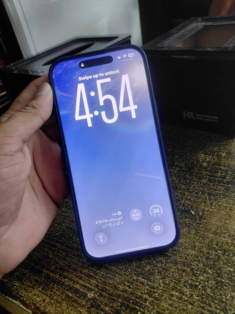 Apple iPhone 16 Pro Max 2