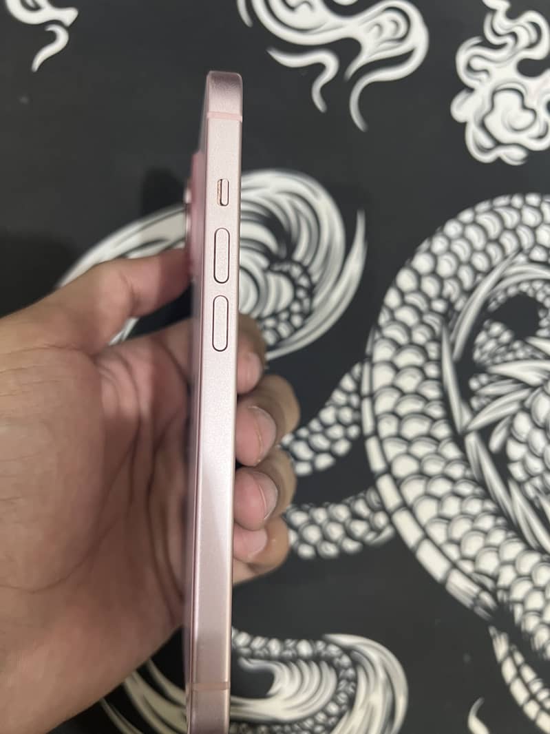 Apple iPhone 15 6