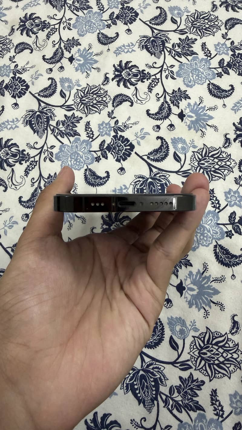 Apple iPhone 14 Pro 1
