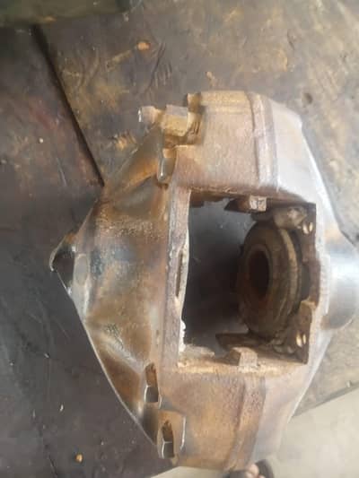 w 126 benz 300seL. right back brake caliper