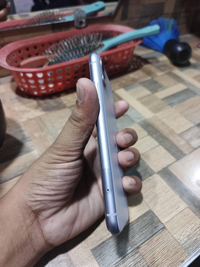 Apple iPhone 11 1