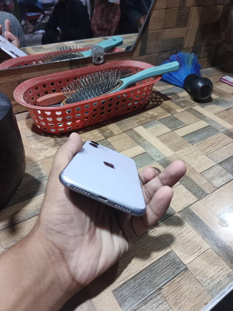 Apple iPhone 11 2