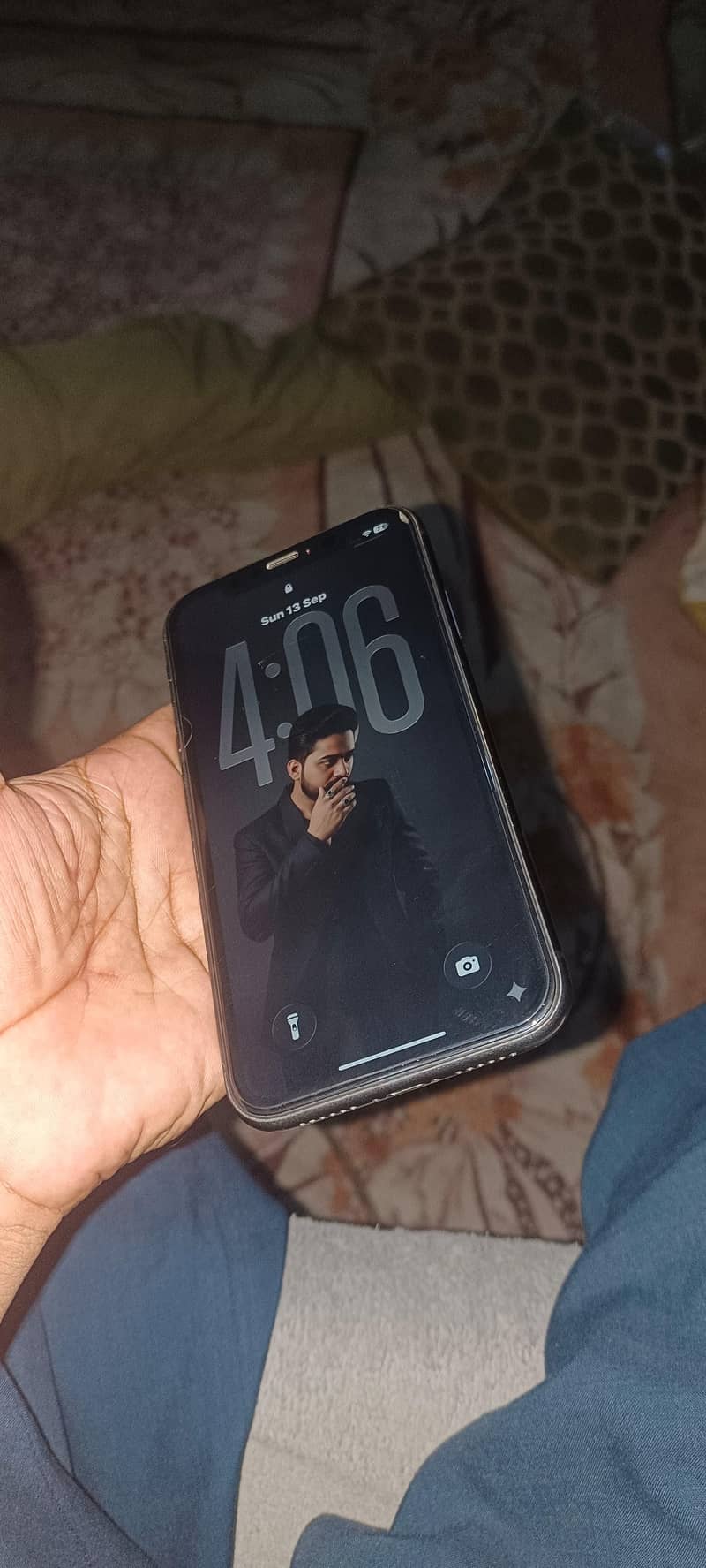 Apple iPhone 11 4