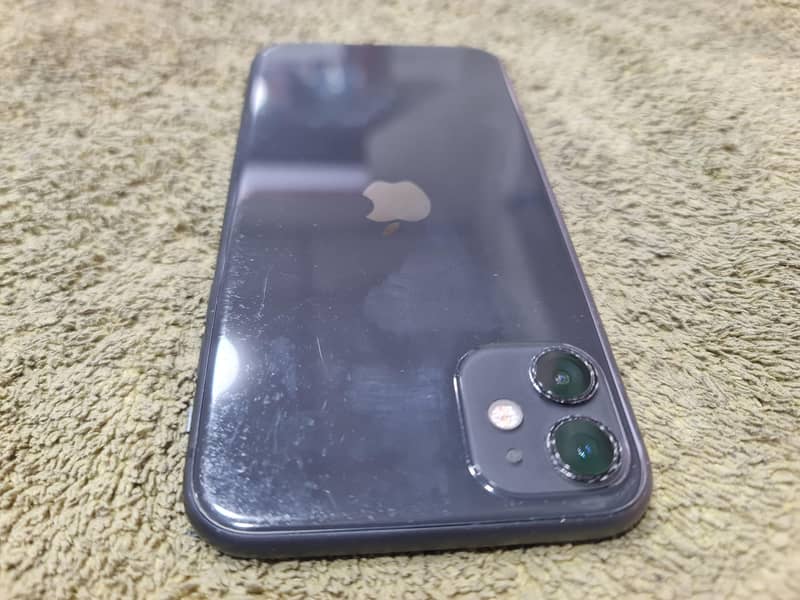 Apple iPhone 11 4