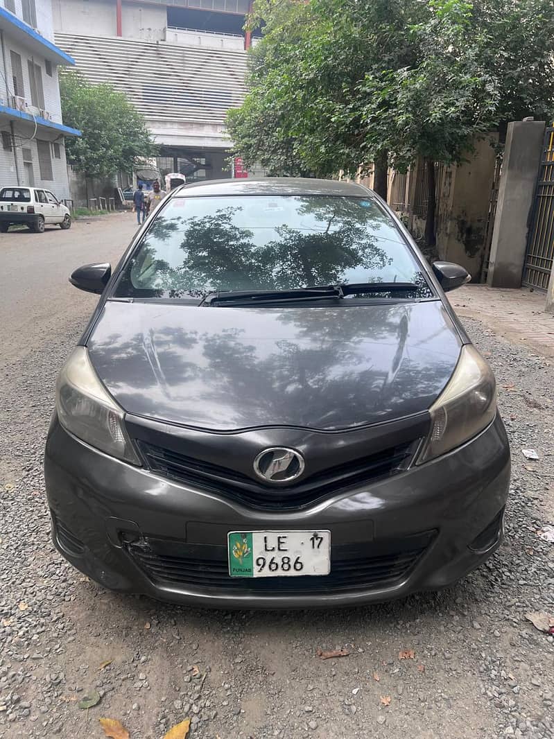 COROLLA VITZ 12