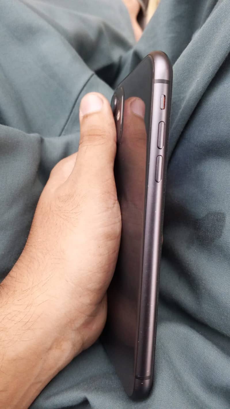 Apple iPhone 11 1