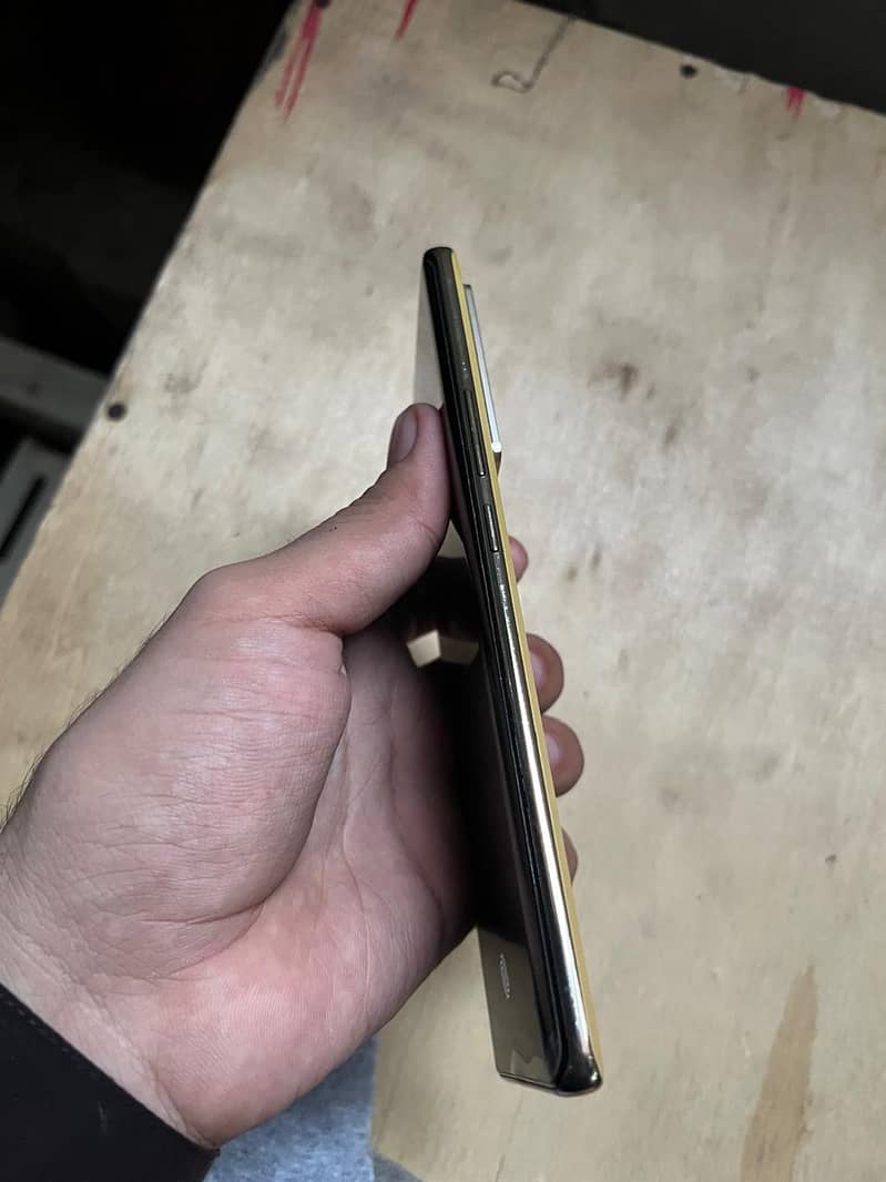 Infinix Note 40 Pro 3