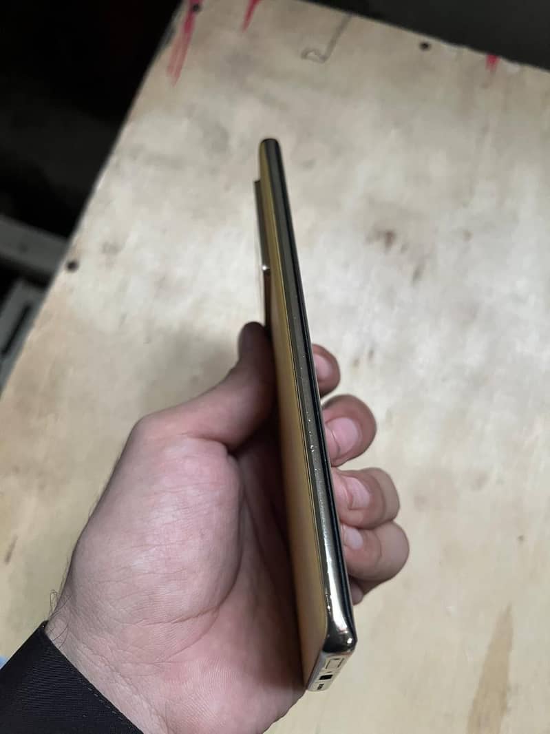 Infinix Note 40 Pro 4