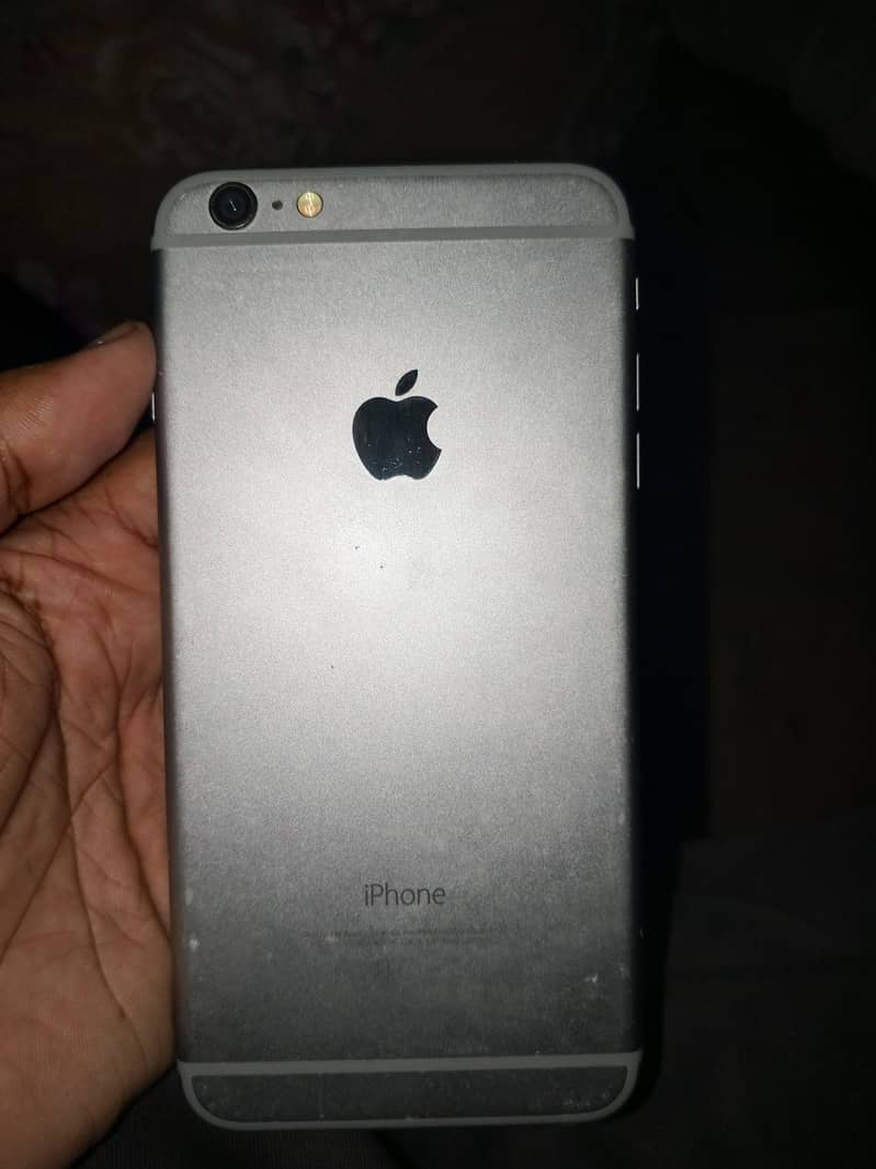 Apple iPhone 6 Plus 1