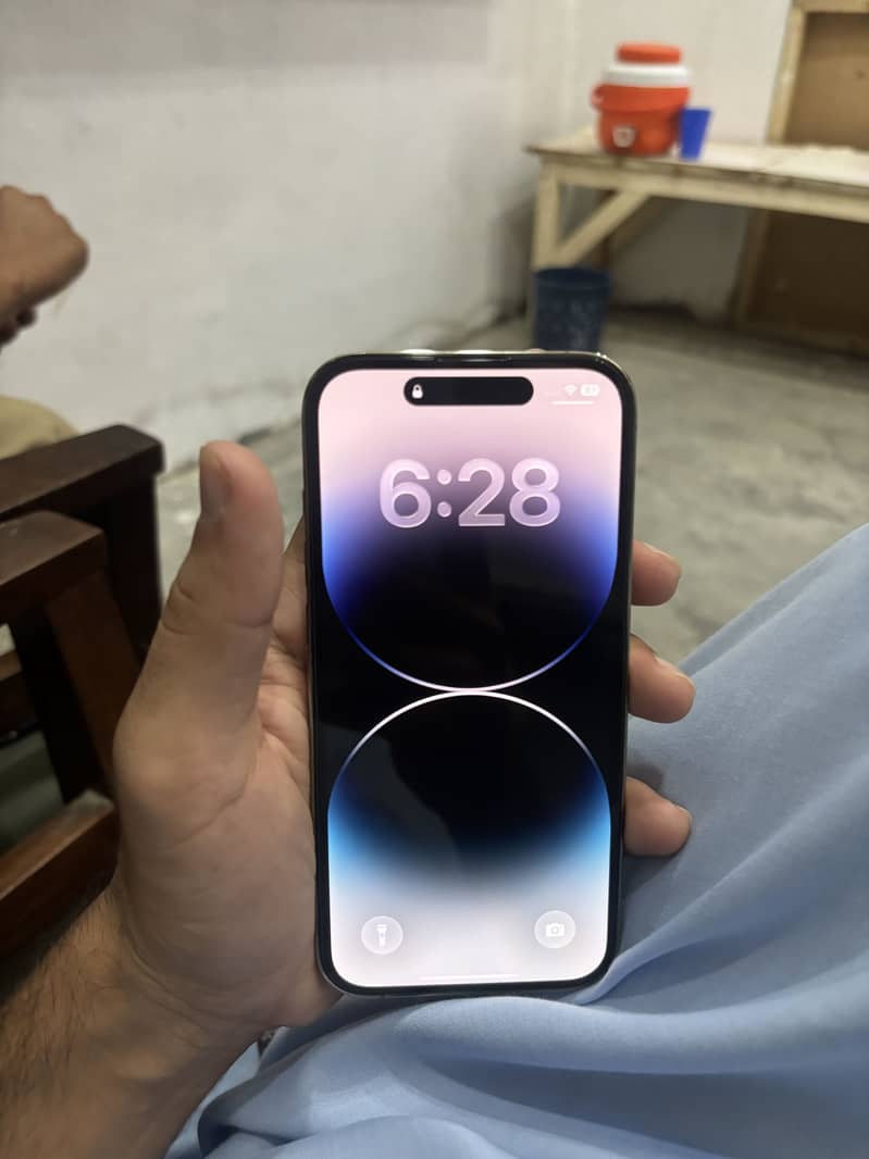Apple iPhone 14 Pro 1