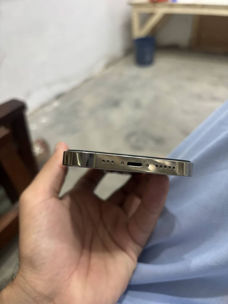 Apple iPhone 14 Pro 3