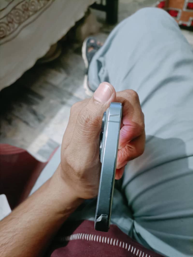 Iphone 13 Pro Max 4