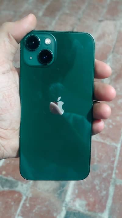 Apple iPhone 13