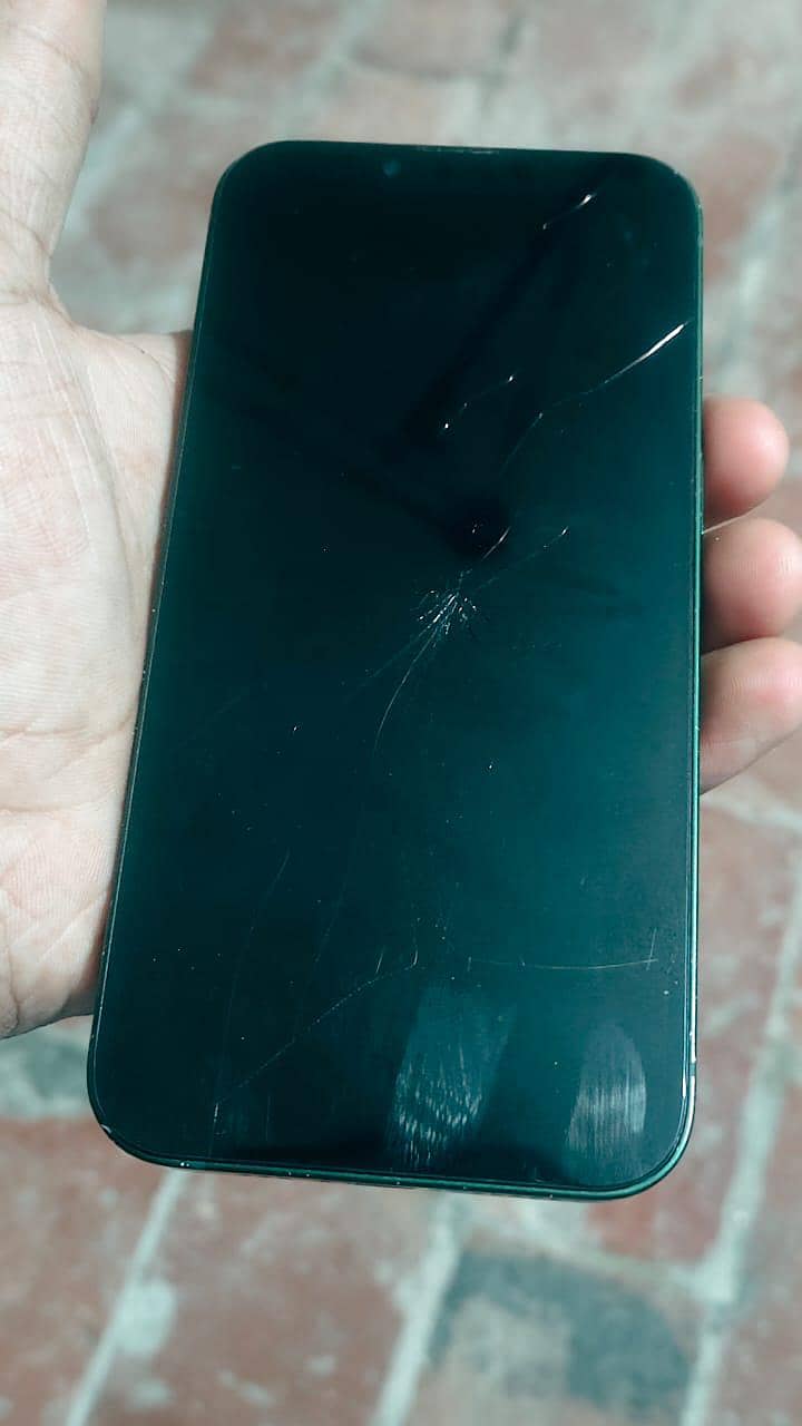 Apple iPhone 13 2