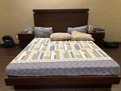 Elegant Wooden King Size Bed with Headboard & Side Tables