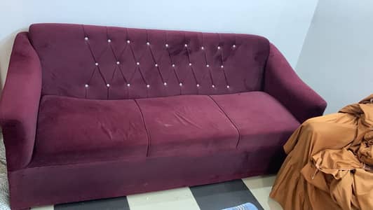 *5-Seater Velvet Sofa Set – Only Rs. 15,000*