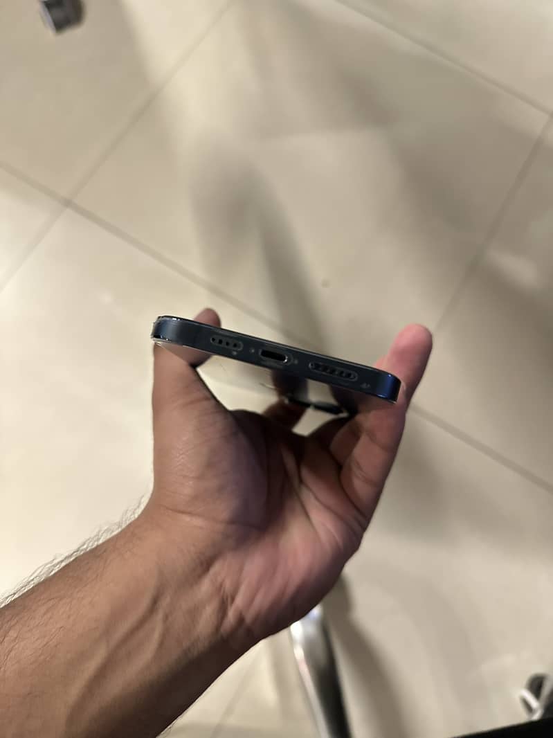 Apple iPhone 12 Pro Max 2
