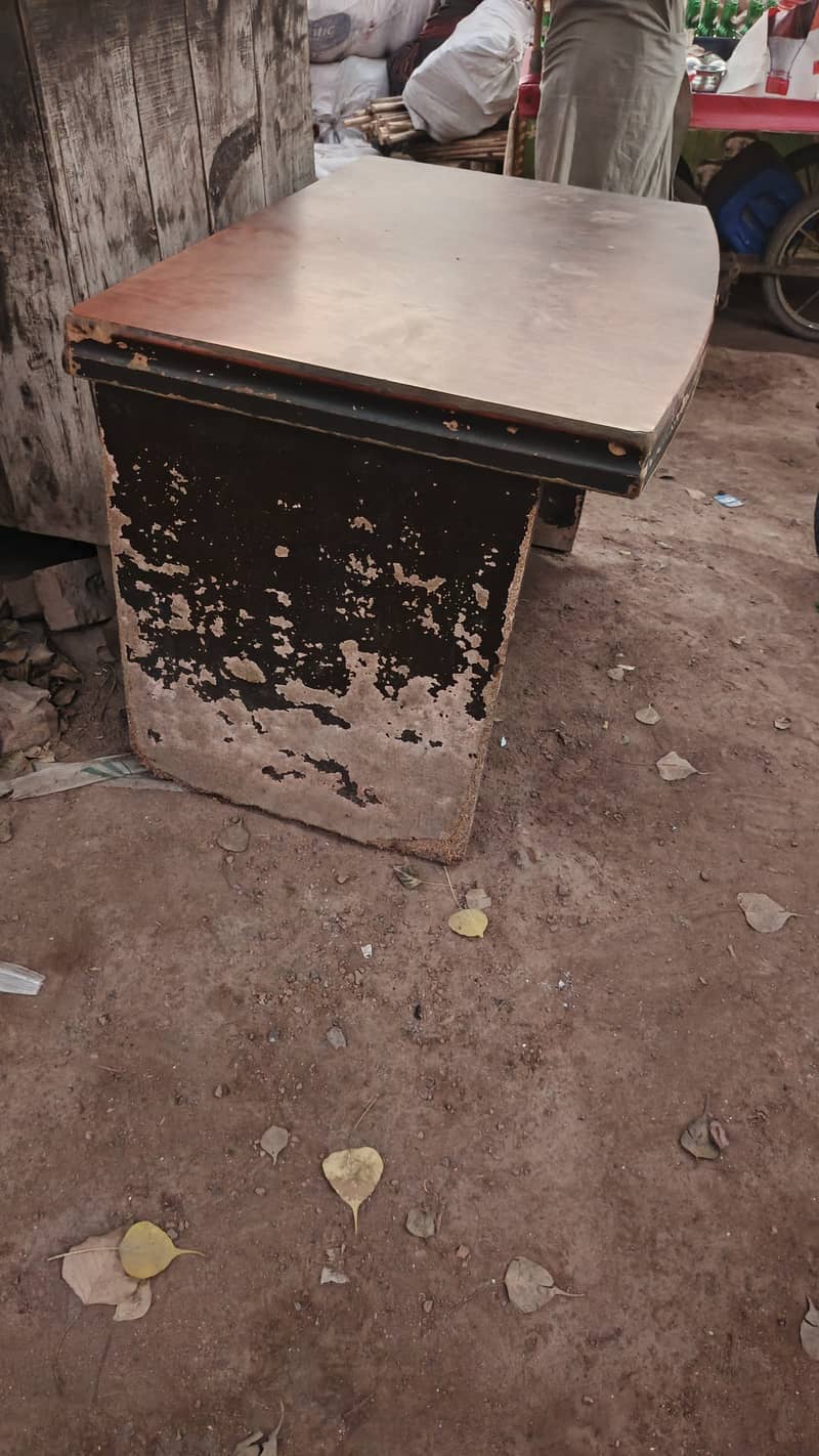 Computer table 3