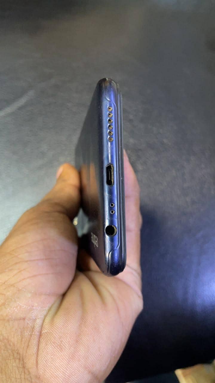 Realme C2 1