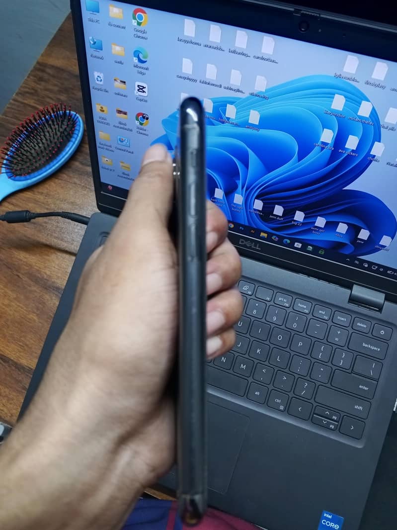 Apple iPhone 11 Pro 4