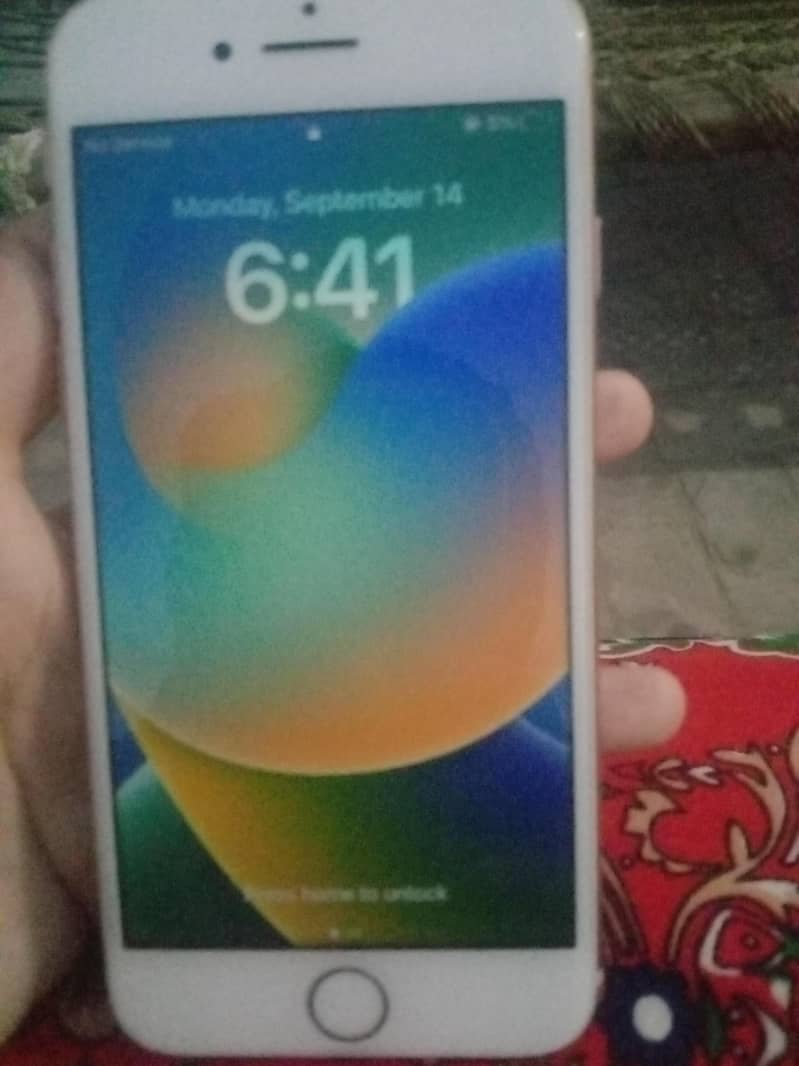 Apple iPhone 8 Plus 1